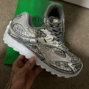 Women's 8 Bottega Veneta sneaker